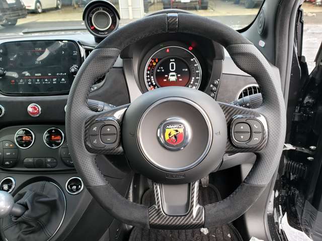 アバルト ６９５セッタンタチンクエ アニヴェルサーリオ １．４ R7年 (東北) 99