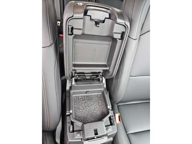 ジープ ラングラー　アンリミテッド アンリミテッド サハラ ４ＷＤ R7年 (東北) 99