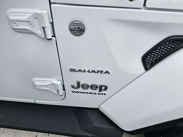 ジープ ラングラー　アンリミテッド アンリミテッド サハラ ４ＷＤ R7年 (東北) 99