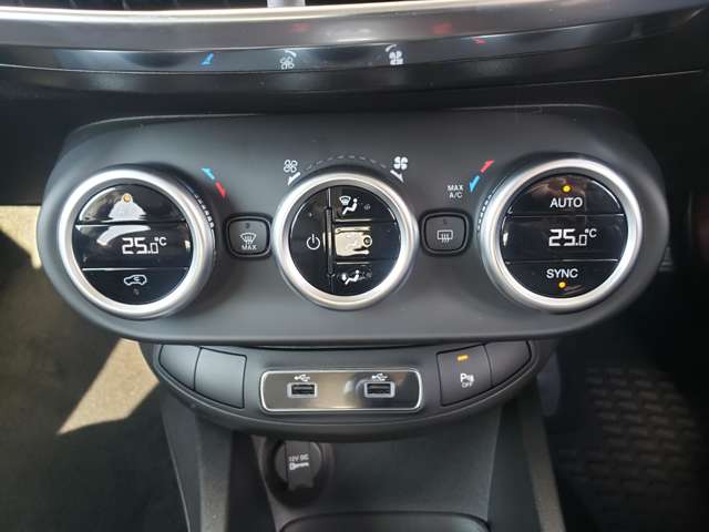 フィアット ５００Ｘ ブレッザ R7年 (東北) 99