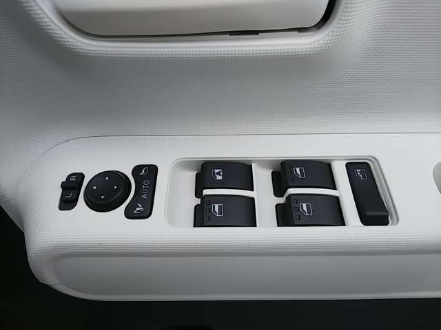 ダイハツ ムーヴ　キャンバス ６６０ ストライプス Ｘ R7年 (関東) 99