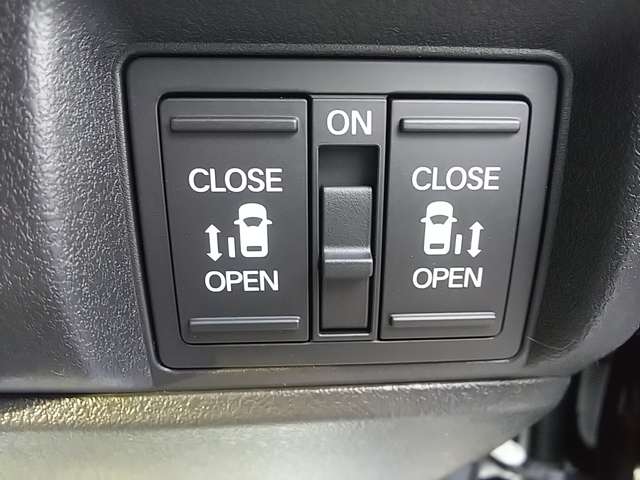 ホンダ Ｎ　ＢＯＸ カスタム ６６０ ターボ R7年 (関東) 99