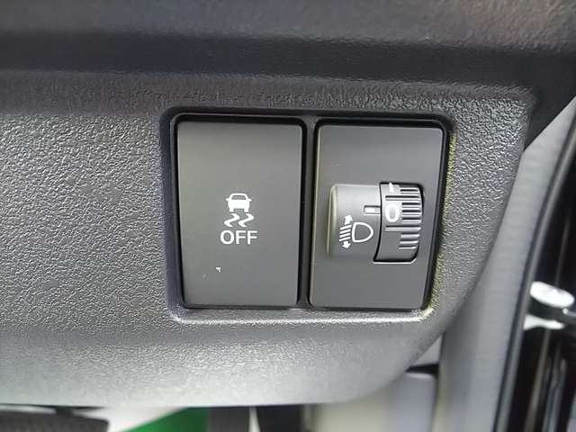 ホンダ Ｎ　ＢＯＸ カスタム ６６０ ターボ R7年 (関東) 99