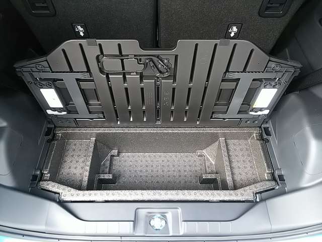 ダイハツ タント ６６０ カスタム Ｘ R7年 (関東) 99