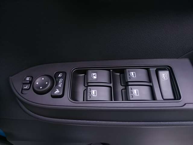 ダイハツ タント ６６０ カスタム Ｘ R7年 (関東) 99