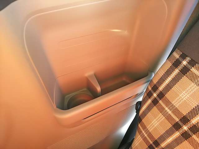 ホンダ Ｎ　ＢＯＸ ジョイ ６６０ ２トーン R6年 (関東) 99