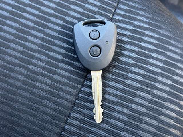 ダイハツ ハイゼットカーゴ ６６０ デラックス R6年 (東海) 99