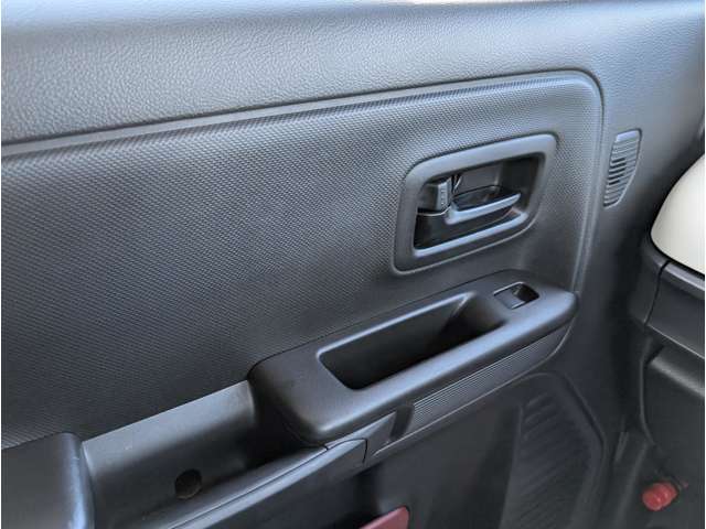 スズキ スペーシア ６６０ ハイブリッド Ｇ R5年 (関東) 99