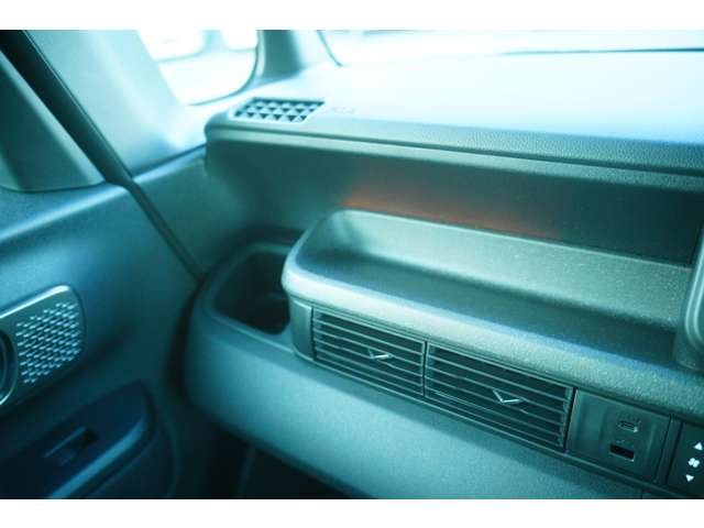 ホンダ Ｎ　ＢＯＸ カスタム ６６０ R7年 (関東) 99