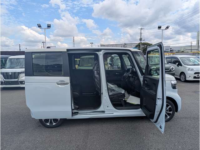 ホンダ Ｎ　ＢＯＸ カスタム ６６０ コーディネートスタイル モノトーン R7年 (関東) 99