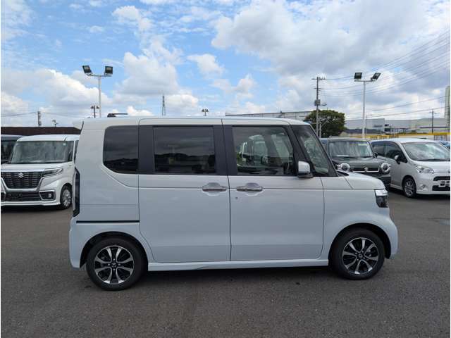ホンダ Ｎ　ＢＯＸ カスタム ６６０ コーディネートスタイル モノトーン R7年 (関東) 99