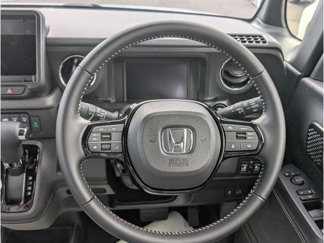 ホンダ Ｎ　ＢＯＸ カスタム ６６０ コーディネートスタイル モノトーン R7年 (関東) 99