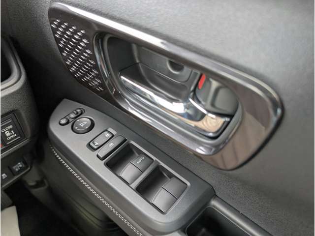 ホンダ Ｎ　ＢＯＸ カスタム ６６０ コーディネートスタイル モノトーン R7年 (関東) 99