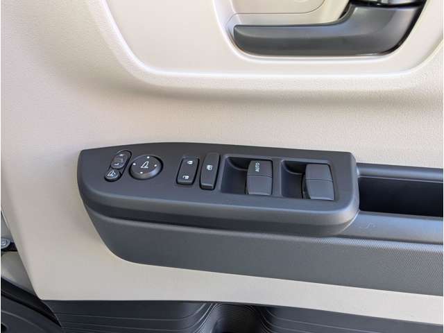 ホンダ Ｎ　ＢＯＸ ６６０ R7年 (関東) 99