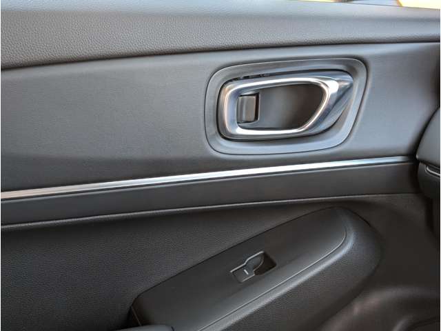 ホンダ ヴェゼル １．５ Ｅ：ＨＥＶ Ｚ R7年 (関東) 99