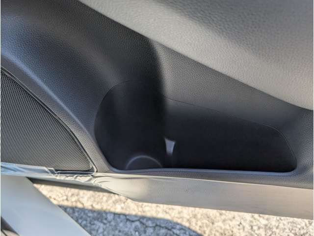 ホンダ ヴェゼル １．５ Ｅ：ＨＥＶ Ｚ R7年 (関東) 99