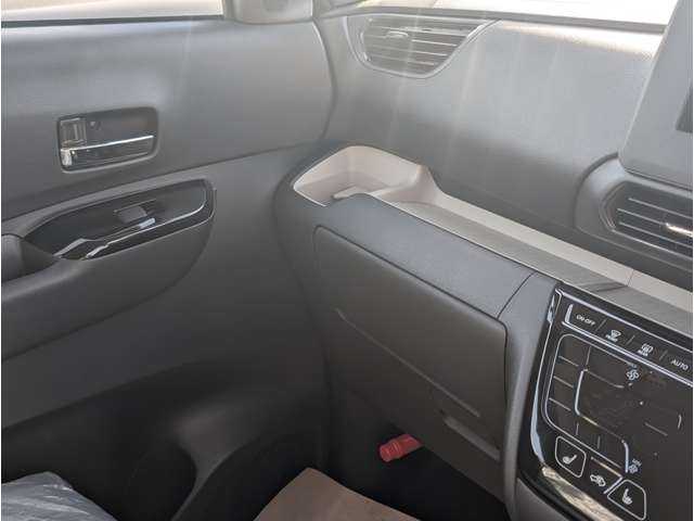 三菱 デリカ　ミニ ６６０ Ｇ プレミアム R7年 (関東) 99