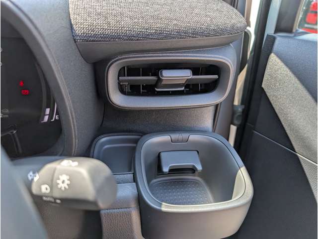 トヨタ シエンタ １．５ Ｚ R7年 (関東) 99