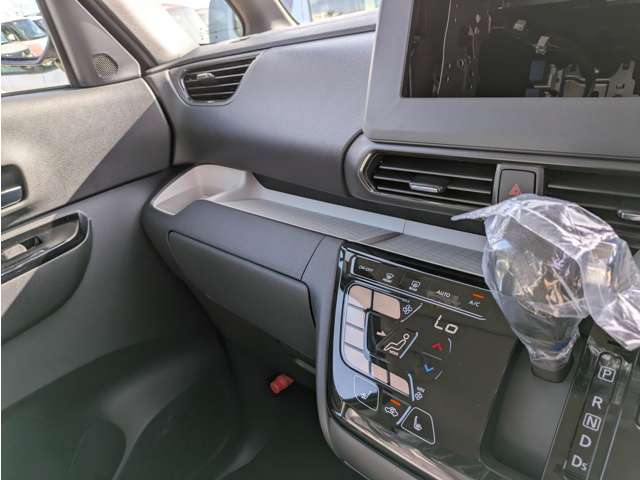 三菱 デリカ　ミニ ６６０ Ｔ プレミアム ４ＷＤ R7年 (関東) 99