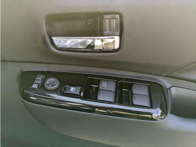 三菱 デリカ　ミニ ６６０ Ｔ プレミアム ４ＷＤ R7年 (関東) 99