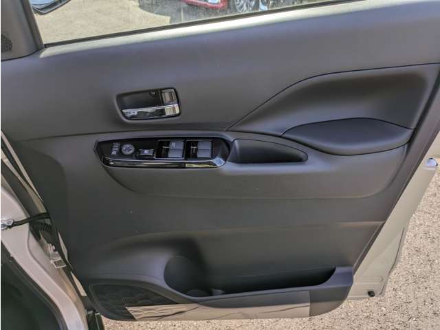 三菱 デリカ　ミニ ６６０ Ｔ プレミアム ４ＷＤ R7年 (関東) 99