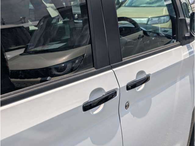 三菱 デリカ　ミニ ６６０ Ｔ プレミアム ４ＷＤ R7年 (関東) 99