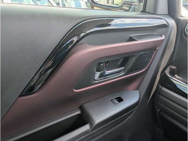 スズキ スペーシア ６６０ カスタム ハイブリッド ＸＳ R7年 (関東) 99