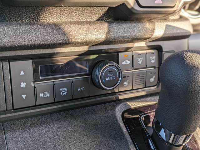 ホンダ Ｎ　ＢＯＸ カスタム ６６０ R7年 (関東) 99