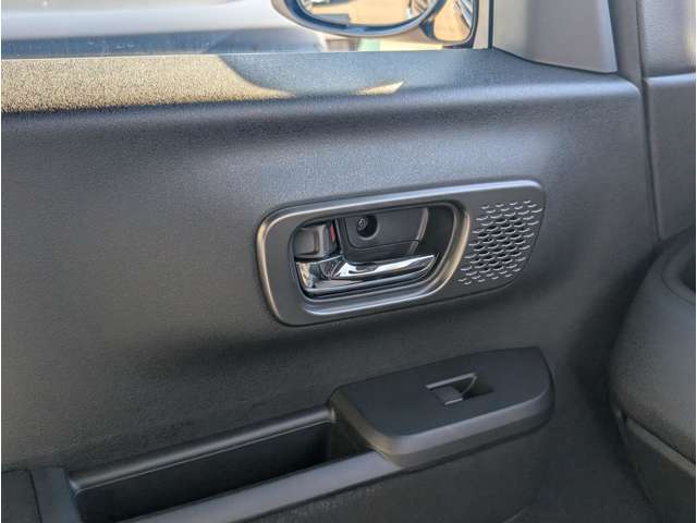 ホンダ Ｎ　ＢＯＸ カスタム ６６０ ターボ R7年 (関東) 99