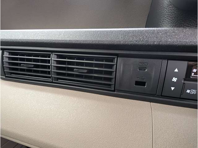 ホンダ Ｎ　ＢＯＸ ジョイ ６６０ モノトーン R6年 (関東) 99