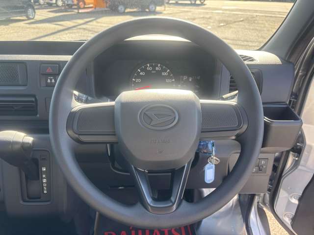 ダイハツ ハイゼットカーゴ ６６０ デラックス R7年 (関東) 99