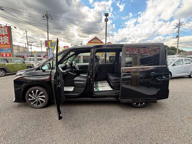 トヨタ ヴォクシー １．８ ハイブリッド Ｓ－Ｚ R7年 (関東) 99