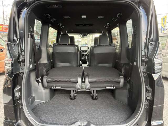 トヨタ ヴォクシー １．８ ハイブリッド Ｓ－Ｚ R7年 (関東) 99