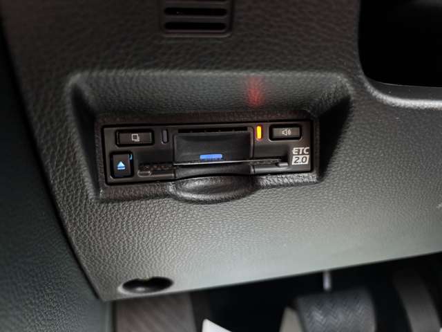 トヨタ ヴォクシー １．８ ハイブリッド Ｓ－Ｚ R7年 (関東) 99