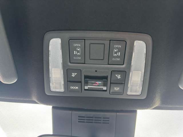 トヨタ ヴォクシー １．８ ハイブリッド Ｓ－Ｚ R7年 (関東) 99