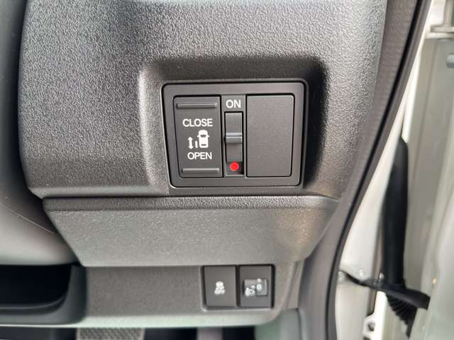 ホンダ Ｎ　ＢＯＸ カスタム ６６０ R7年 (関東) 99