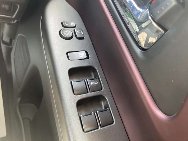 スズキ スペーシア ６６０ カスタム ハイブリッド ＸＳ R7年 (関東) 99