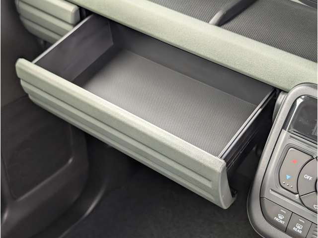 スズキ スペーシア ６６０ ギア ハイブリッド ＸＺ R7年 (関東) 99