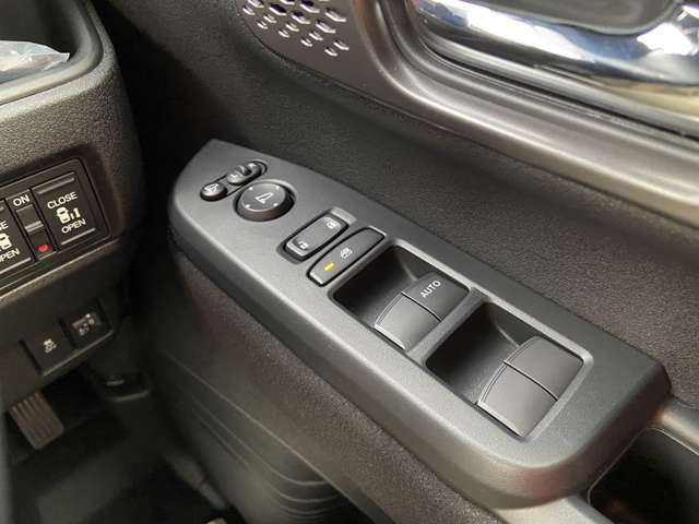 ホンダ Ｎ　ＢＯＸ カスタム ６６０ ターボ R7年 (関東) 99