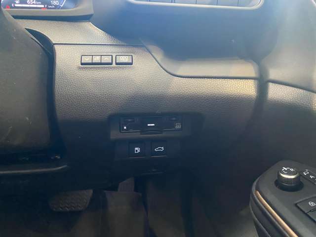 トヨタ クラウン　クロスオーバー　ハイブリッド ２．５ Ｇ アドバンスト レザー パッケージ Ｅ－ＦＯＵＲ ４ＷＤ R4年 (九州・沖縄) 99