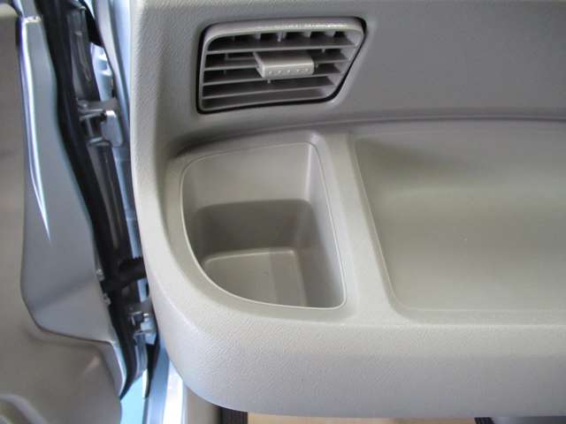 ホンダ ライフ ６６０ Ｃ H25年 (九州・沖縄) 99