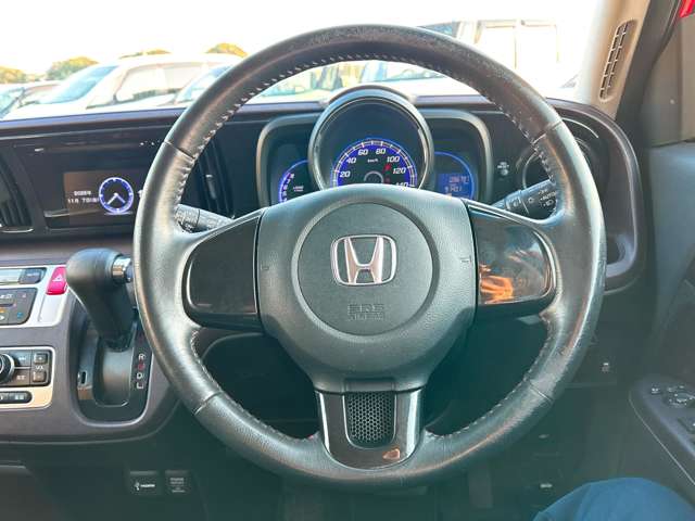 ホンダ Ｎ−ＯＮＥ ６６０ プレミアム Ｌパッケージ H26年 (九州・沖縄) 99