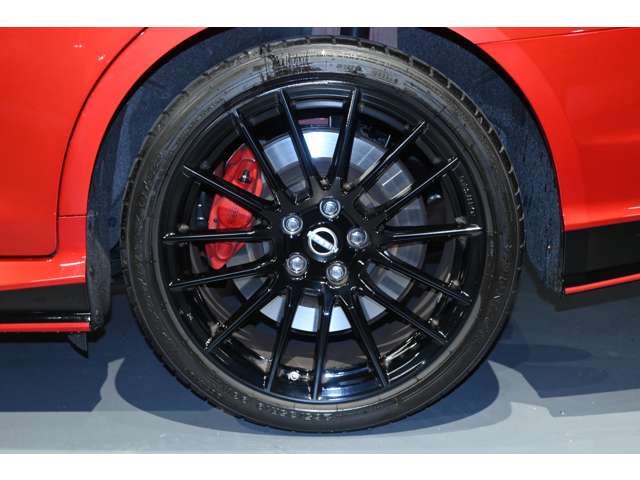 日産 スカイライン ３．０ ＮＩＳＭＯ ＲＥＣＡＲＯシート＋カーボン製フィニッシャー装着車 R6年 (関東) 99