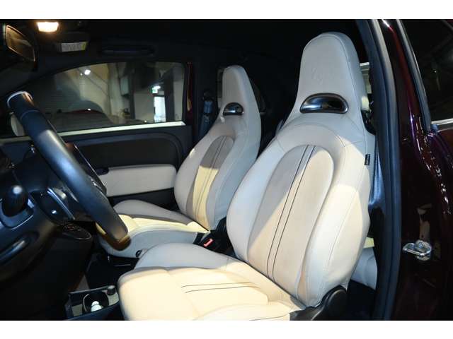 アバルト ６９５エディツィオーネマセラティ １．４ H25年 (関東) 99