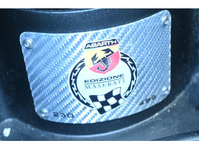アバルト ６９５エディツィオーネマセラティ １．４ H25年 (関東) 99