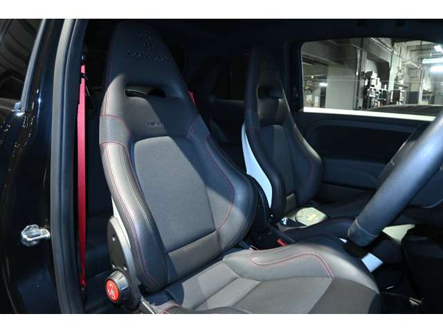 アバルト ６９５エッセエッセ １．４ R4年 (関東) 99