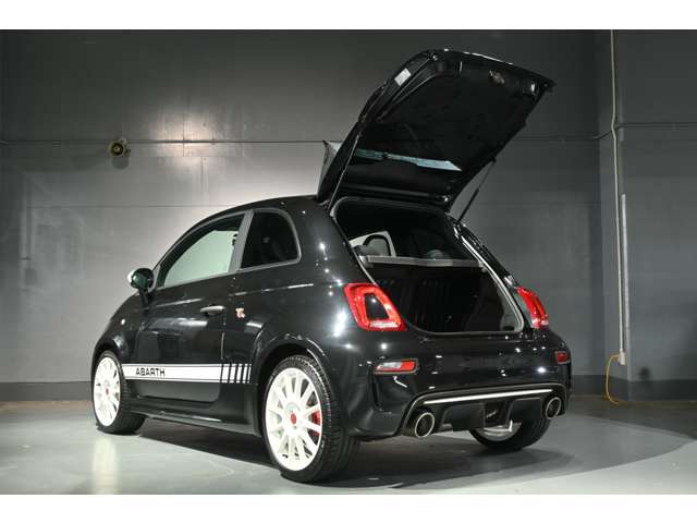 アバルト ６９５エッセエッセ １．４ R4年 (関東) 99