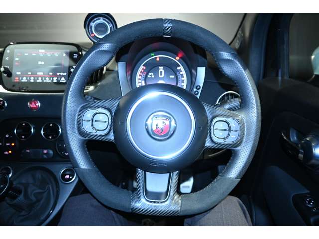 アバルト ６９５エッセエッセ １．４ R4年 (関東) 99