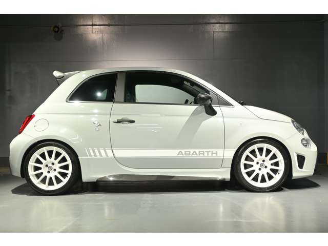 アバルト ６９５エッセエッセ 左Ｈ 正規未導入ＭＴＡ R5年 (関東) 99