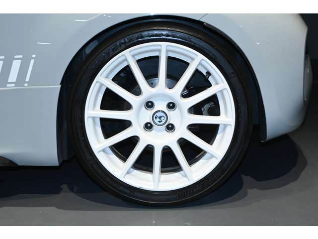 アバルト ６９５エッセエッセ 左Ｈ 正規未導入ＭＴＡ R5年 (関東) 99